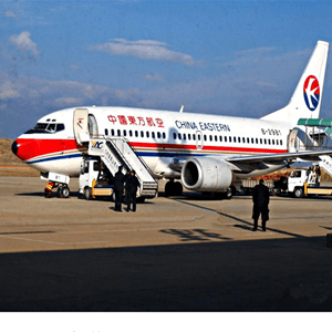 杭州机场货运航空快运业稳步发展的原因是什么？